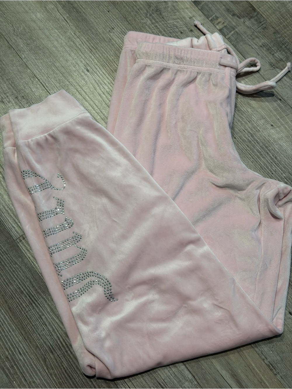 Juicy Couture Light Pink Velour Rhinestone Logo Pajama Set - Picture 4 of 4